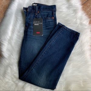 LEVI’s wedgie fit jeans